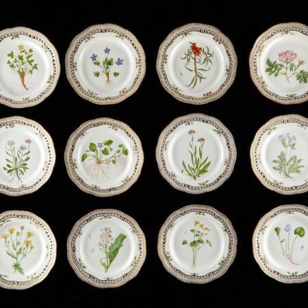 Set of 12 Flora Danica Luncheon Plates Royal Copenhagen Set of 12 Flora Danica Luncheon Plates