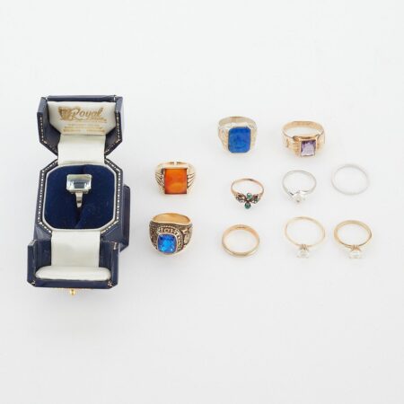 11 Mixed Rings – Gold, Platinum 10 K Gold 11 Mixed Rings - Gold, Platinum