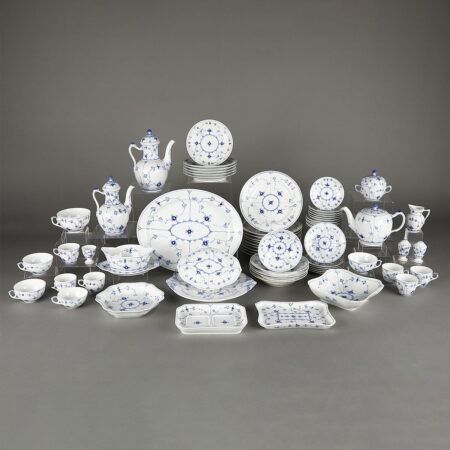 66 Pieces Royal Copenhagen Blue Fluted Plain Service Royal Copenhagen 66 Pieces Royal Copenhagen Blue Fluted Plain Service