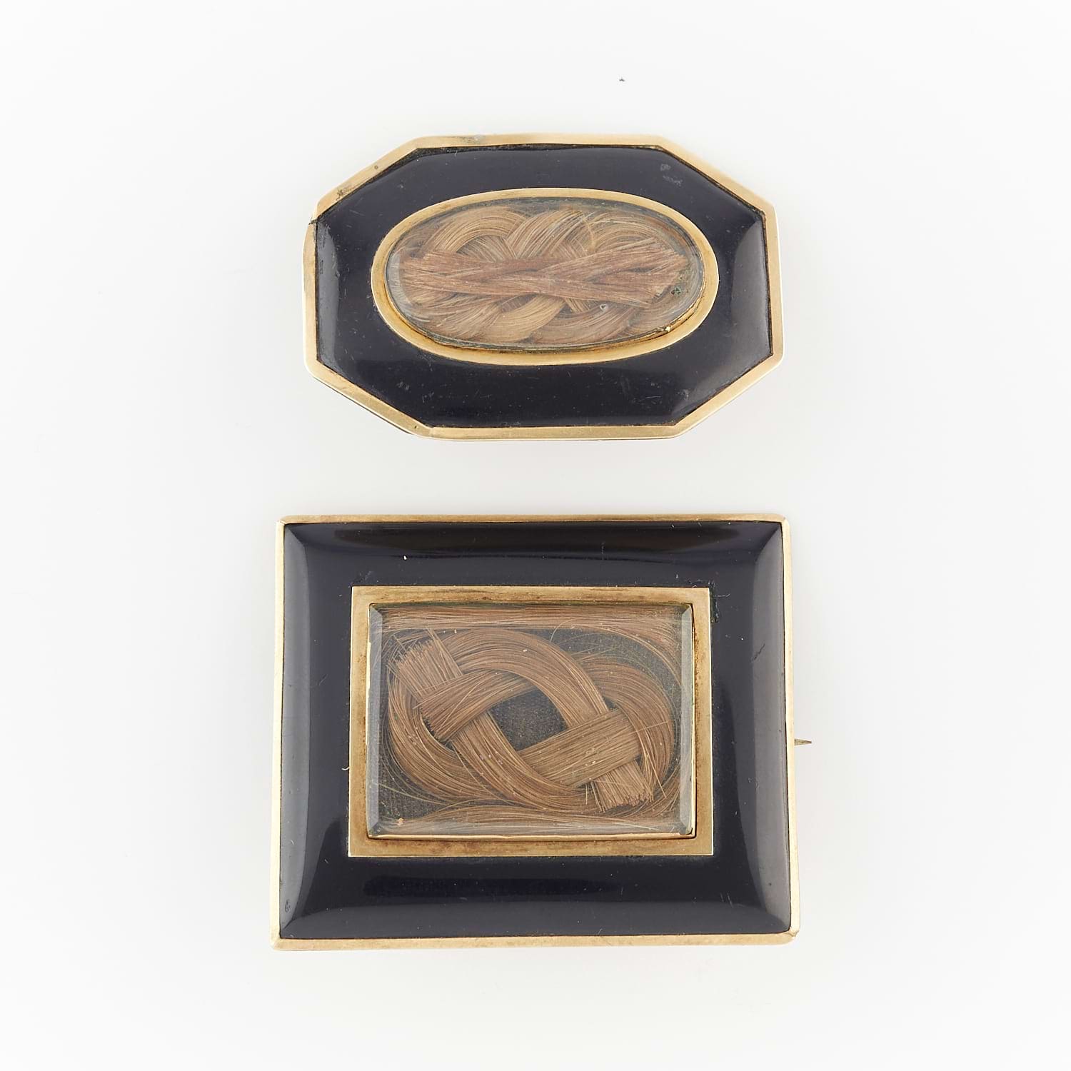 sentimental_jewelry_02 Lot 108: Chinese mid-19th century Steel Striker with Finely Worked Brass Fittings